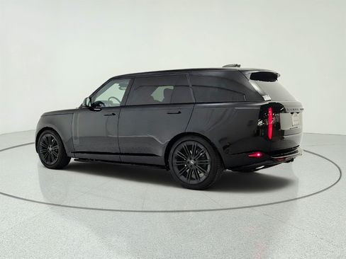 Used 2025 Land Rover Range Rover Long Wheelbase SE AWD/4WD image 7