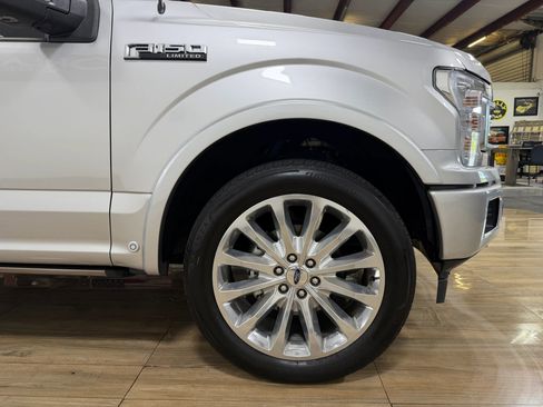 Used 2019 Ford F150 Limited w/ Trailer Tow Package image 4