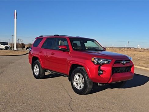 Used 2022 Toyota 4Runner SR5 Premium image 4