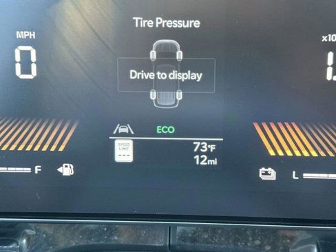 New 2026 Kia Carnival EX FWD image 23
