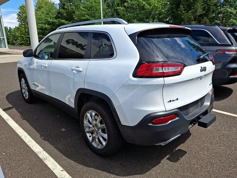 Used 2015 Jeep Cherokee Limited w/ Luxury Group AWD/4WD image 5