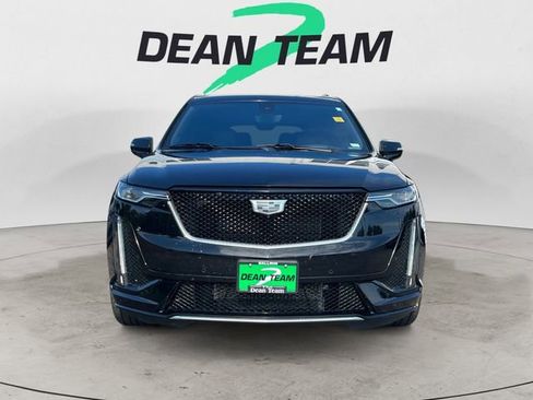 Used 2023 Cadillac XT6 Sport w/ Technology Package AWD/4WD image 2