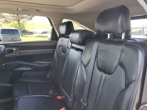 Used 2023 Kia Sorento S w/ Panoramic Sunroof Package AWD/4WD image 26