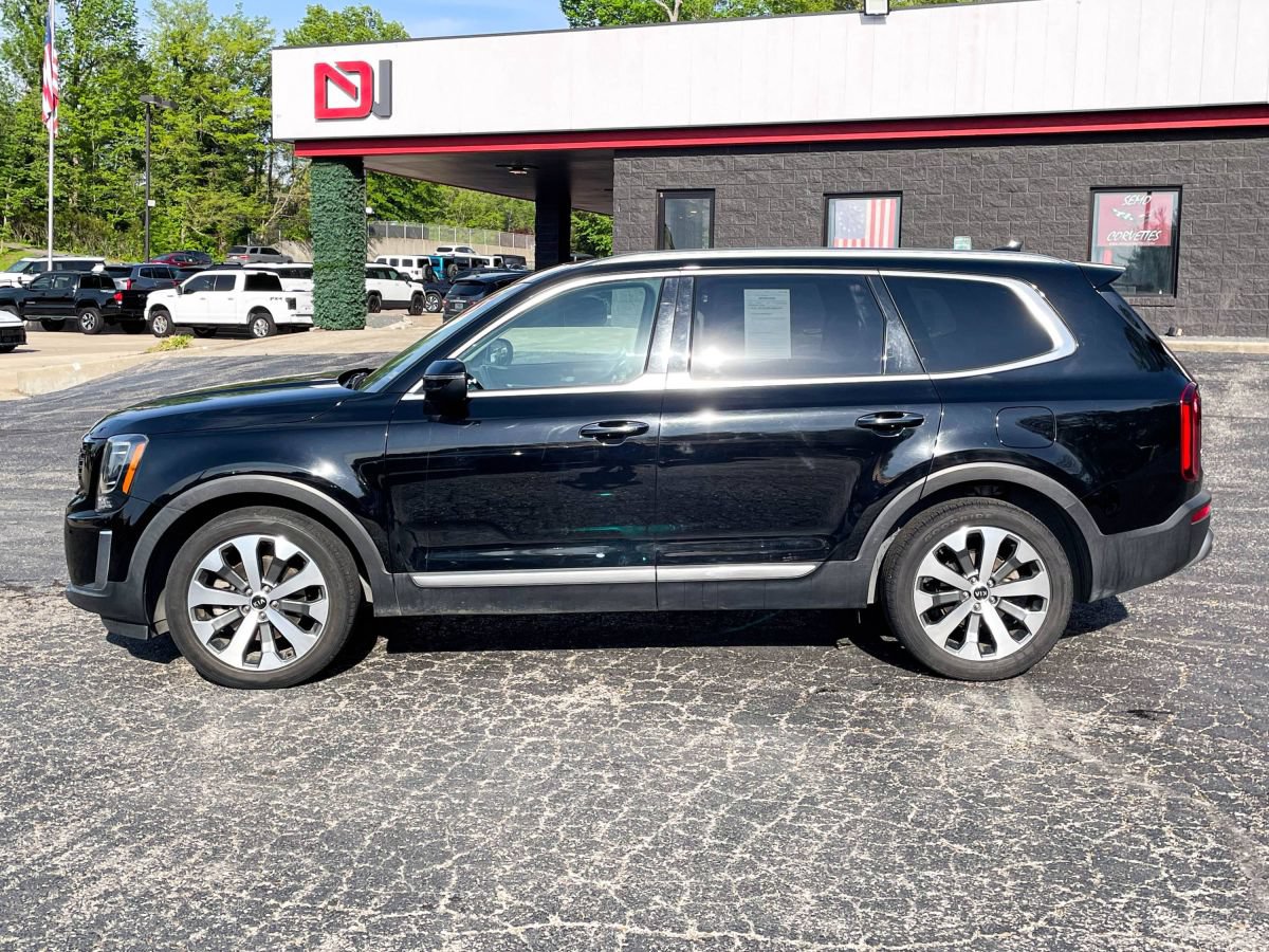 Used 2021 Kia Telluride S AWD/4WD image 3