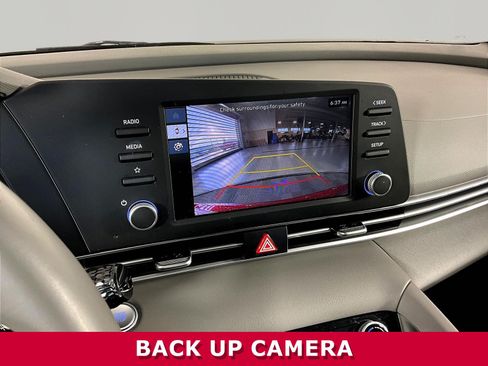 Used 2025 Hyundai Elantra Sport FWD image 13