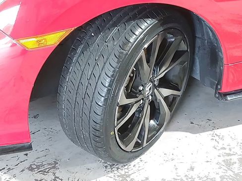 Used 2017 Honda Civic Sport image 32