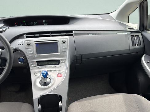 Used 2015 Toyota Prius Prime Plug-In Hybrid FWD image 13