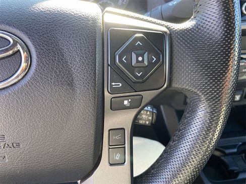 Used 2022 Toyota Tacoma TRD Sport image 28