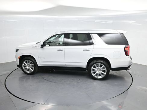 Used 2022 Chevrolet Tahoe High Country w/ Premium Package 2 AWD/4WD image 64