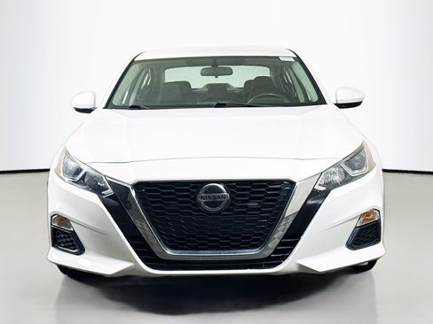 Used 2019 Nissan Altima 2.5 S FWD image 2