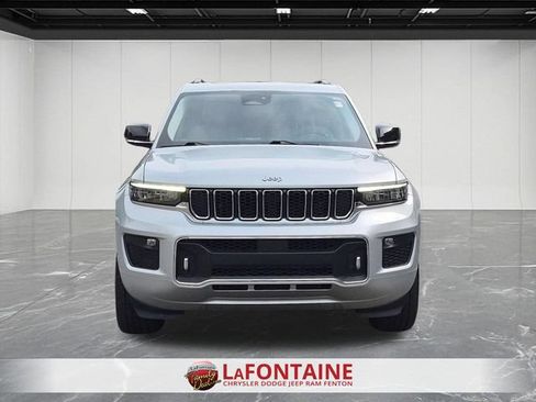 Used 2022 Jeep Grand Cherokee Overland AWD/4WD image 8