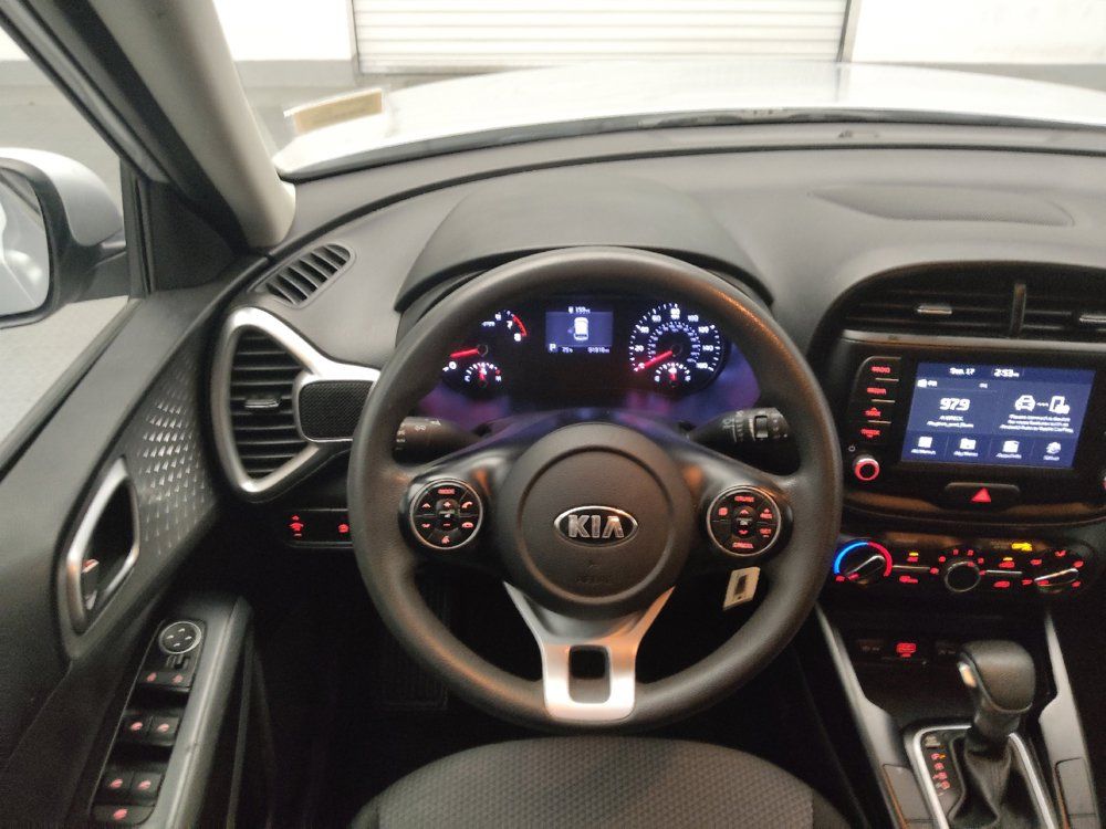 Used 2020 Kia Soul LX FWD image 22