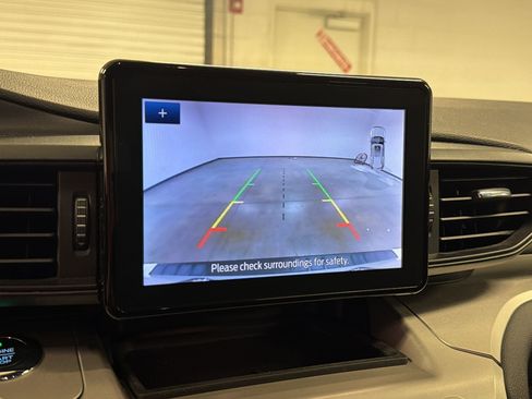 Used 2021 Ford Explorer XLT RWD image 18