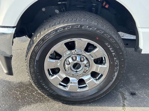 Used 2025 Ford F250 Lariat w/ Chrome Package image 14