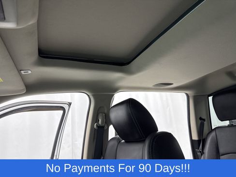 Used 2017 RAM 1500 Laramie w/ Convenience Group image 31