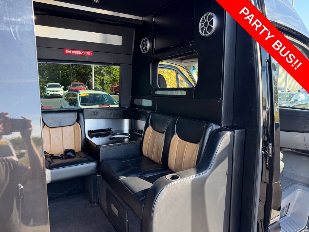 Used 2011 Mercedes-Benz Sprinter 2500 image 42