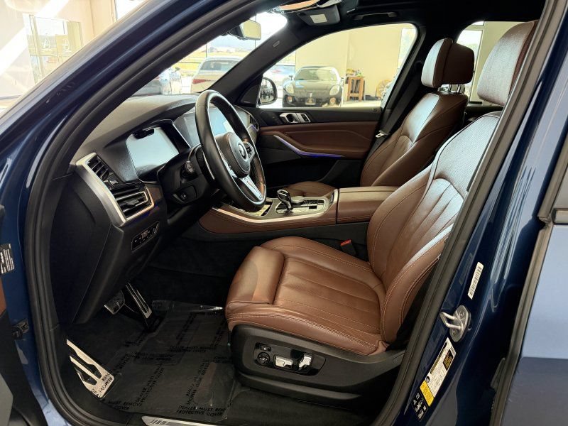 Used 2019 BMW X5 xDrive40i w/ M Sport Package AWD/4WD image 17