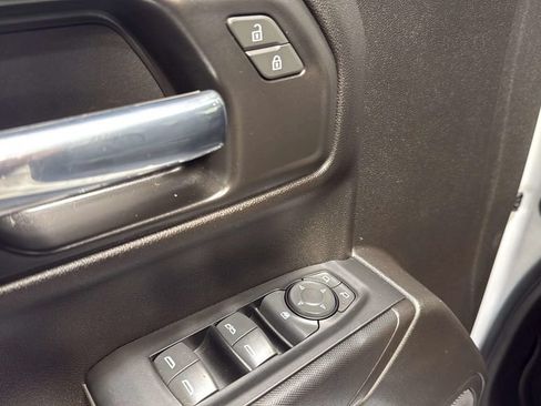 Used 2021 Chevrolet Silverado 1500 Custom AWD/4WD image 17