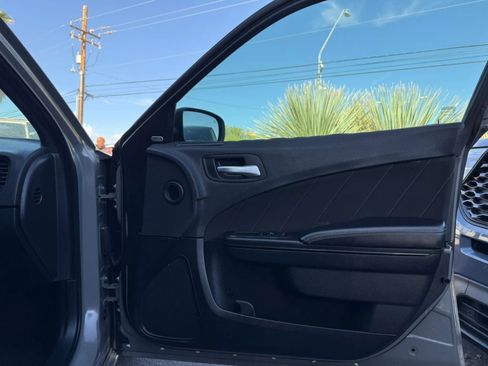 Used 2017 Dodge Charger SXT w/ Blacktop Package RWD image 30