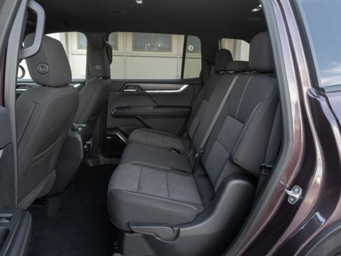 Used 2025 GMC Acadia Elevation image 22