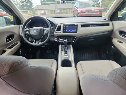 Used 2017 Honda HR-V EX image 21