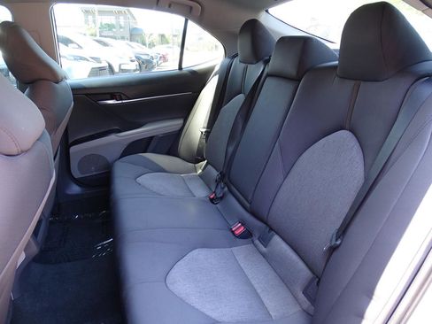 Used 2019 Toyota Camry LE FWD image 31