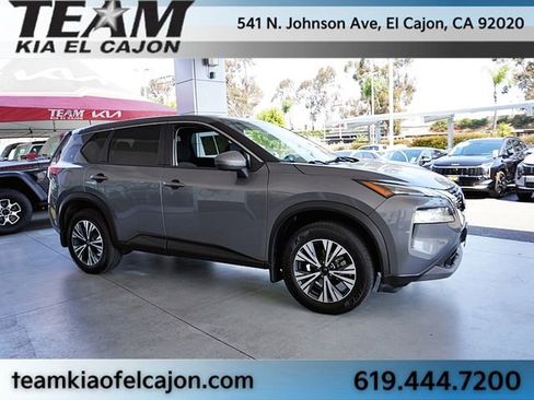 Used 2022 Nissan Rogue SV FWD image 9