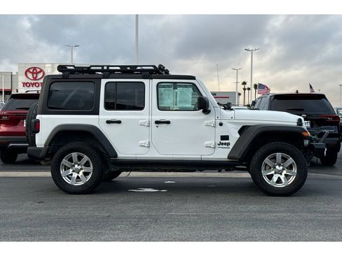 Used 2022 Jeep Wrangler Unlimited Sport image 3