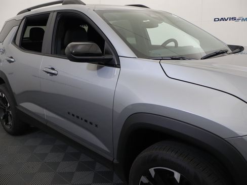 Used 2024 Chevrolet Equinox LT w/ LPO, Floor Liner Package FWD image 4