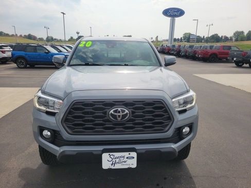 Used 2020 Toyota Tacoma TRD Off-Road image 8