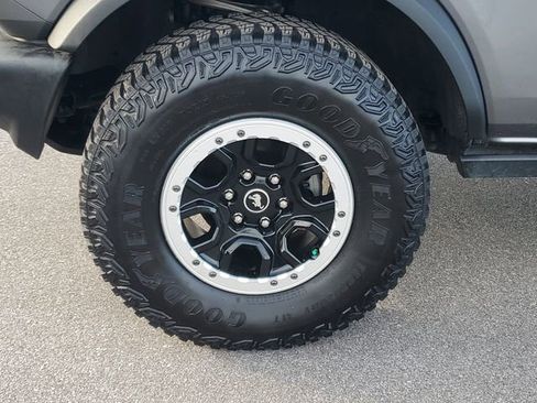 Used 2023 Ford Bronco 2-Door w/ Sasquatch Package image 28