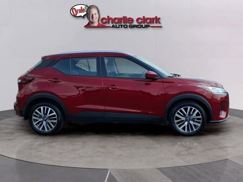Used 2023 Nissan Kicks SV FWD image 6