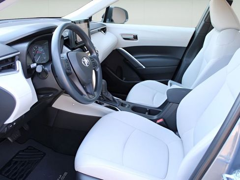 Used 2023 Toyota Corolla Cross L image 7