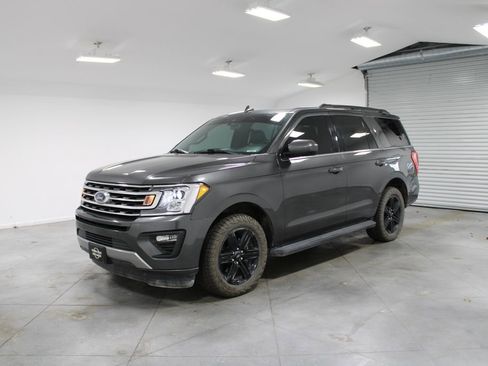 Used 2021 Ford Expedition XLT image 4