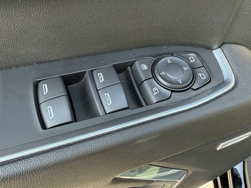 Used 2024 Chevrolet Silverado 1500 LTZ w/ LTZ Convenience Package II AWD/4WD image 15