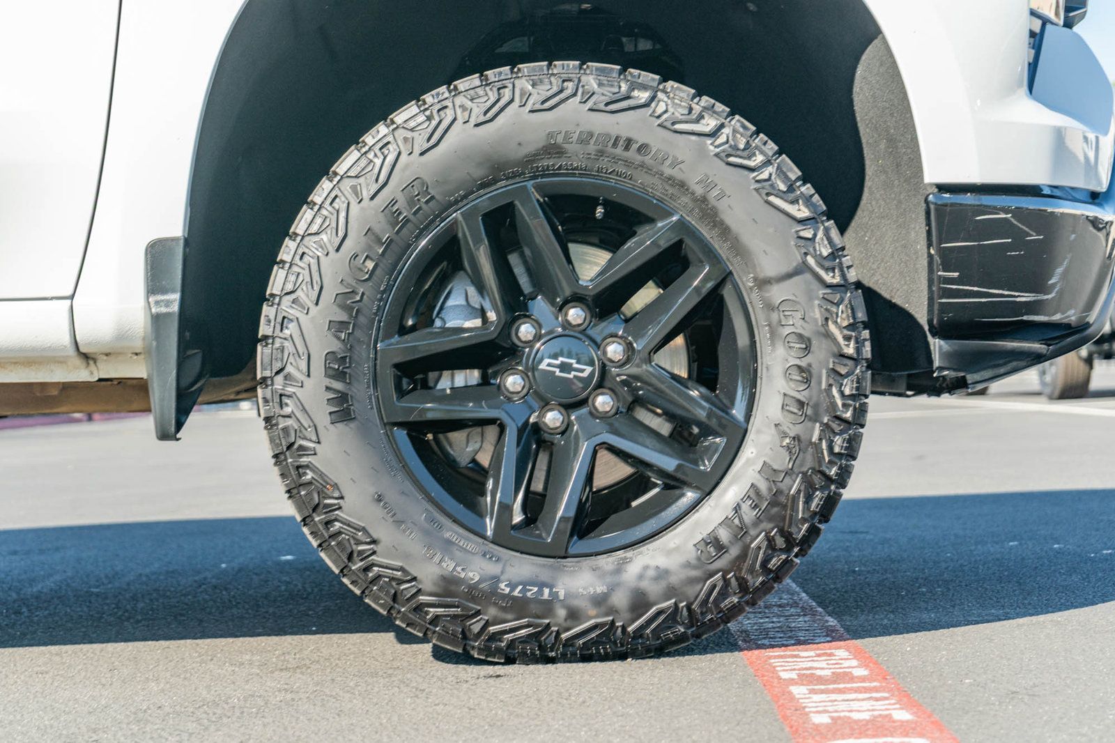 Used 2025 Chevrolet Silverado 1500 Custom Trail Boss AWD/4WD image 5
