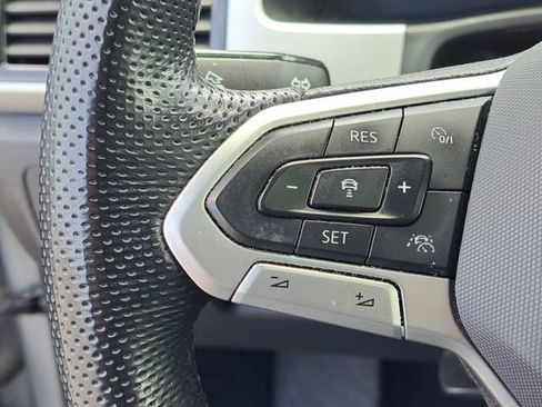 Used 2021 Volkswagen Atlas Cross Sport SEL Premium image 10