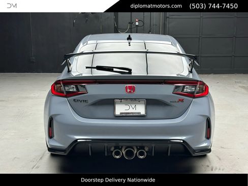 Used 2023 Honda Civic Type R image 5