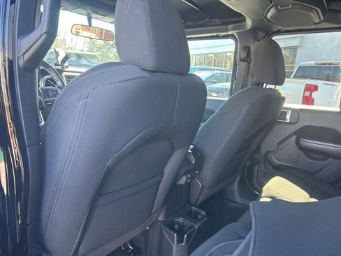 Used 2020 Jeep Gladiator Sport w/ Quick Order Package 24S image 16