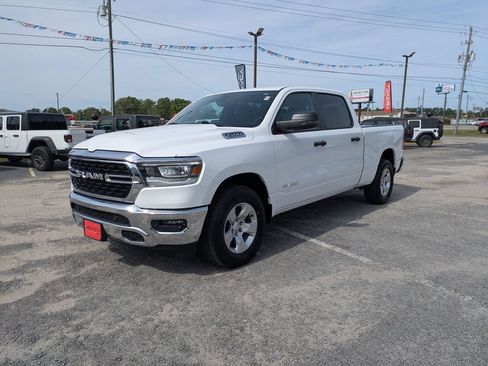 Used 2023 RAM 1500 Big Horn AWD/4WD image 7