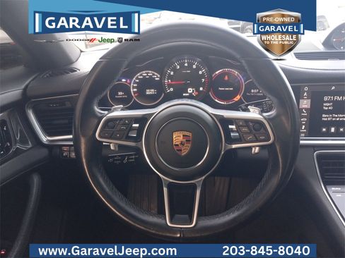 Used 2018 Porsche Panamera 4 image 13