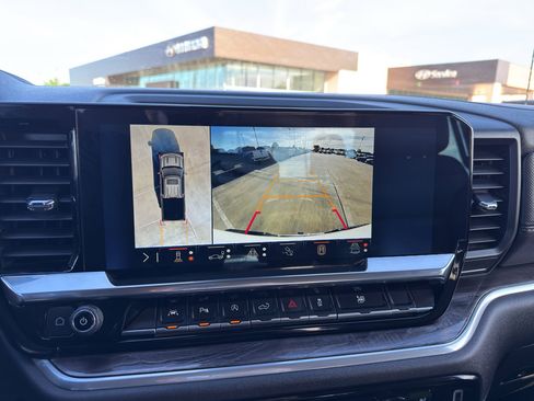 Used 2025 Chevrolet Silverado 1500 LTZ image 19