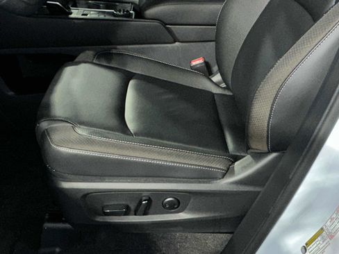 New 2025 Nissan Pathfinder SL image 26