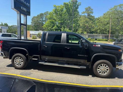 Certified 2025 Chevrolet Silverado 2500 LT w/ All Star Edition AWD/4WD image 9