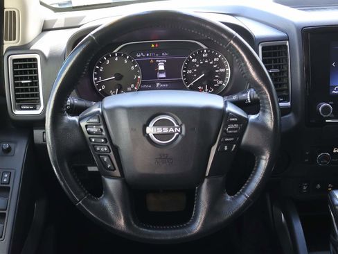 Used 2023 Nissan Frontier SV w/ SV Convenience Package image 12