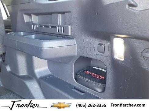 Used 2025 Toyota 4Runner 4WD image 29