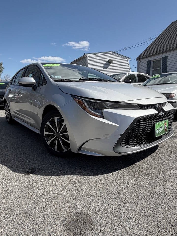 Used 2021 Toyota Corolla LE FWD image 1