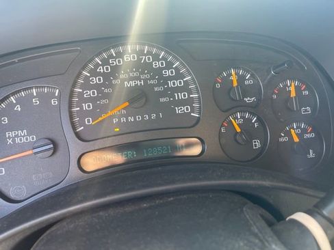 Used 2006 Chevrolet Silverado 2500 W/T RWD image 15