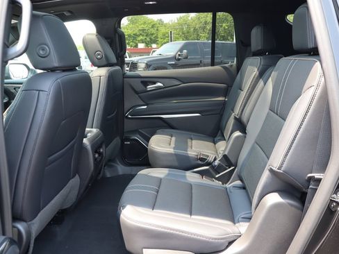 New 2026 Chevrolet Traverse High Country w/ LPO, Floor Liner Package AWD/4WD image 26