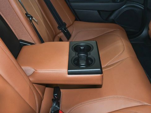 Used 2024 Alfa Romeo Giulia Ti AWD/4WD image 52